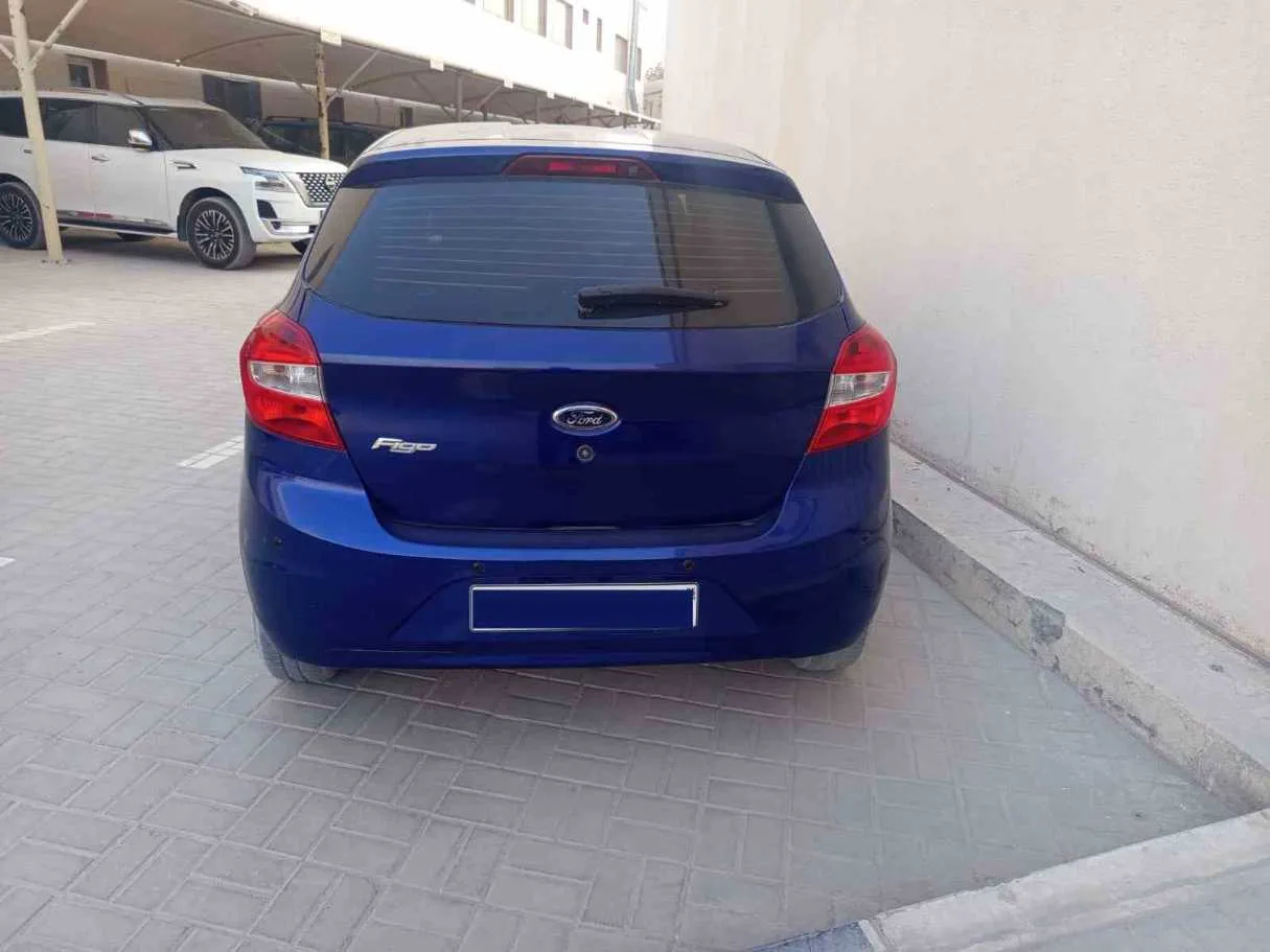 Car image 2