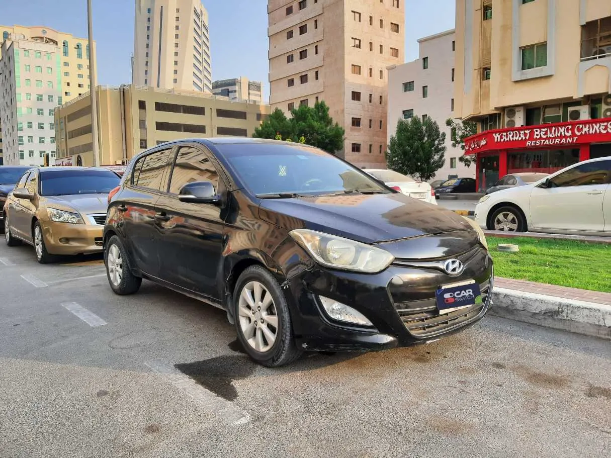 Car image 3