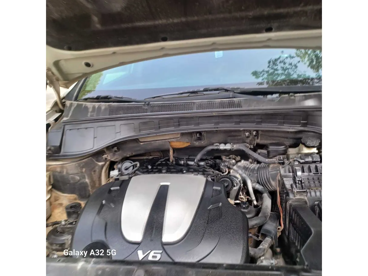Car image 30