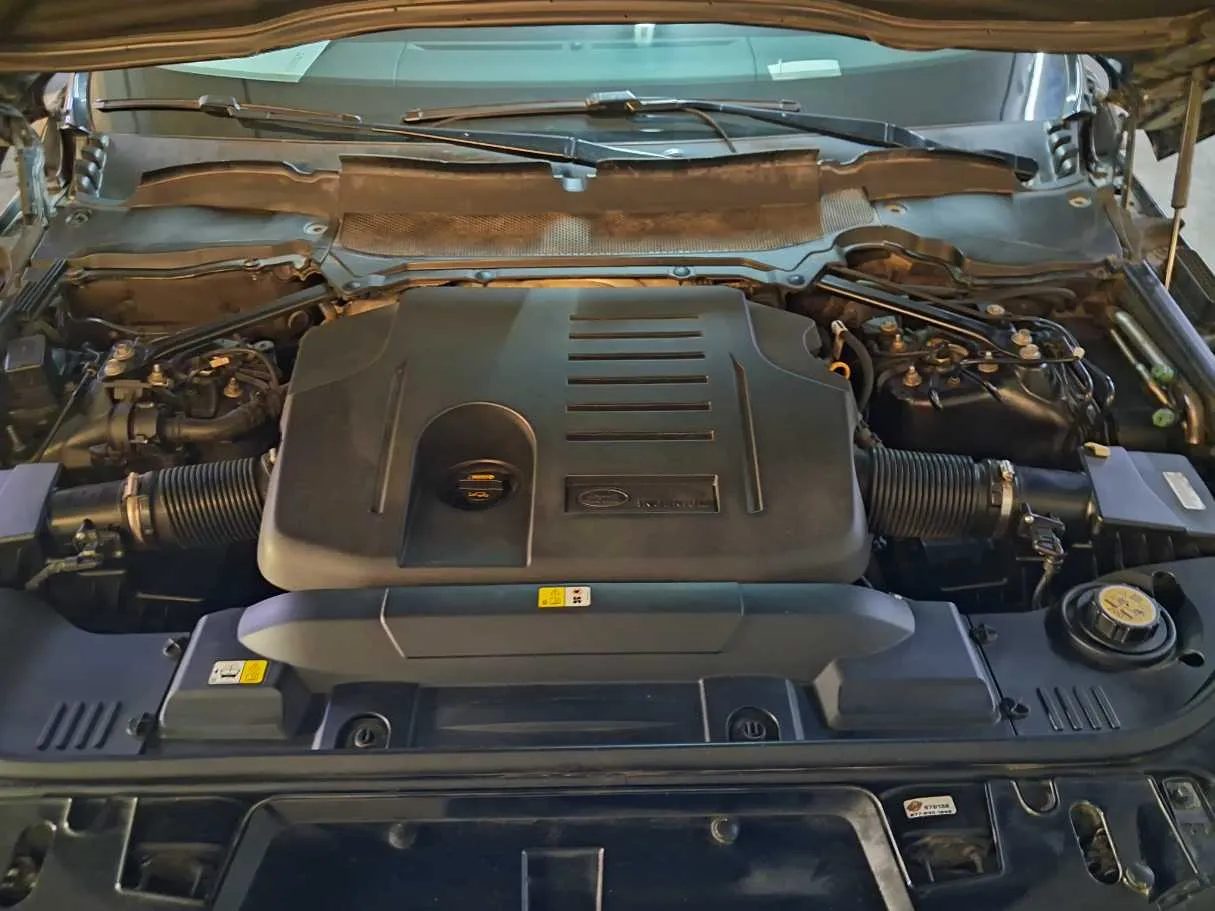 Car image 21