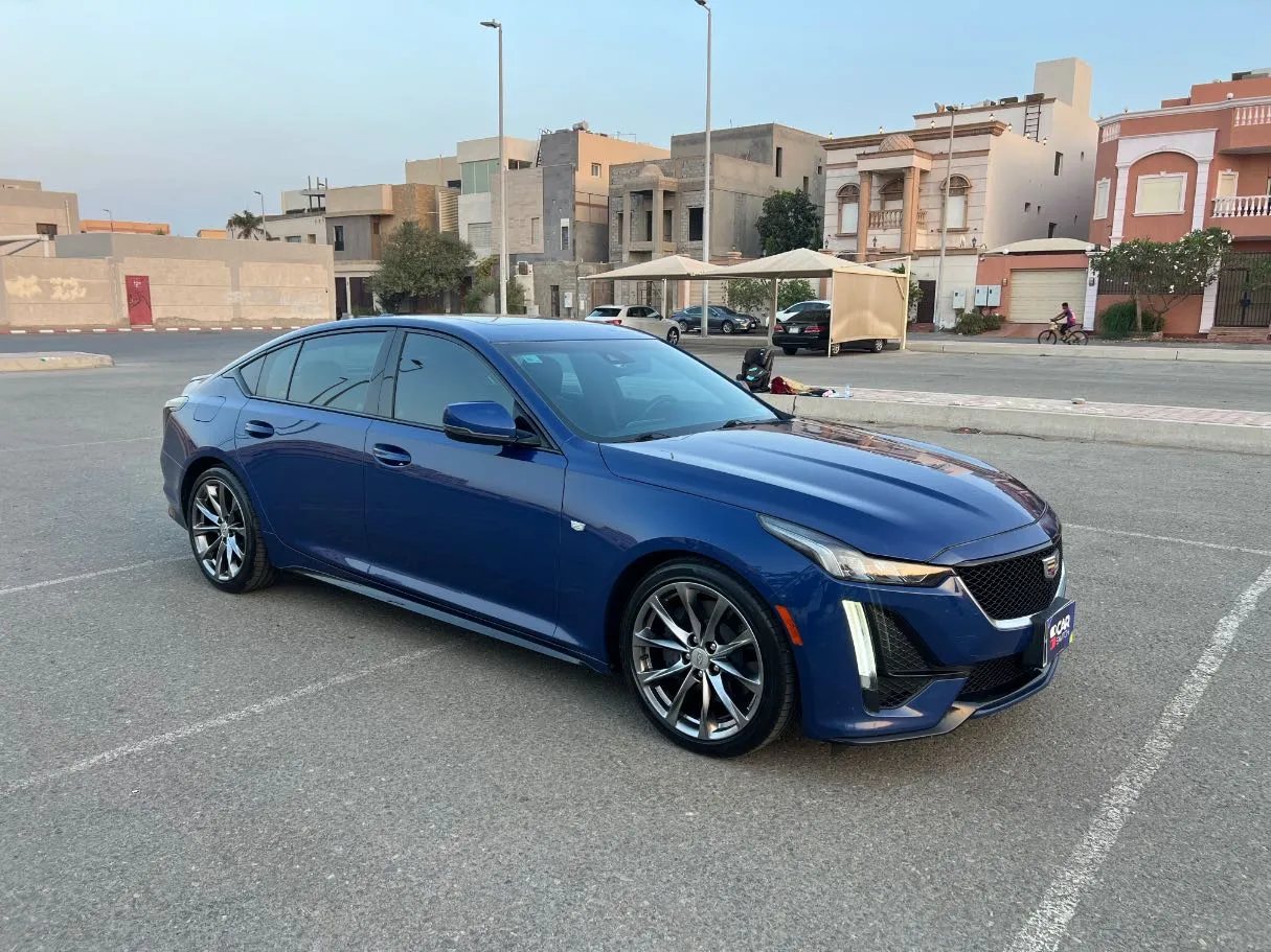 Car image 3