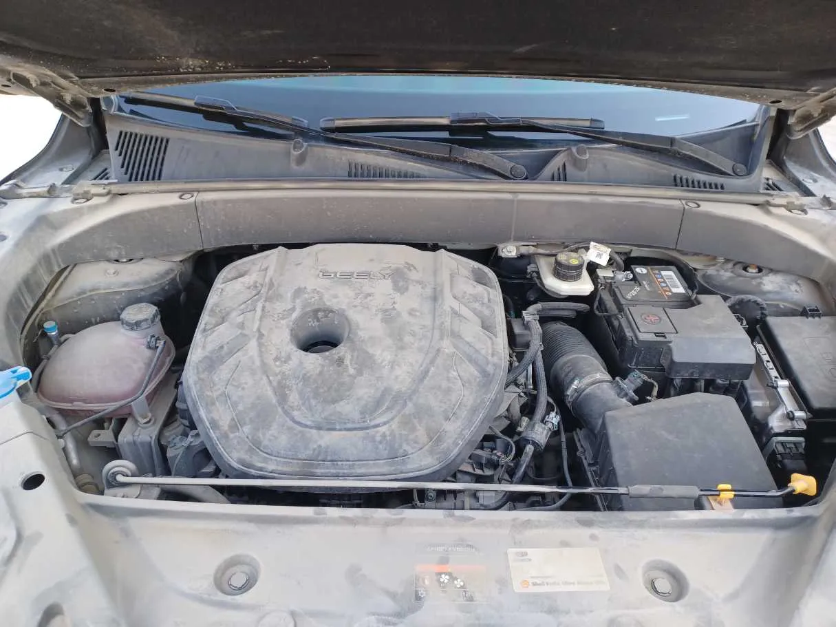 Car image 25