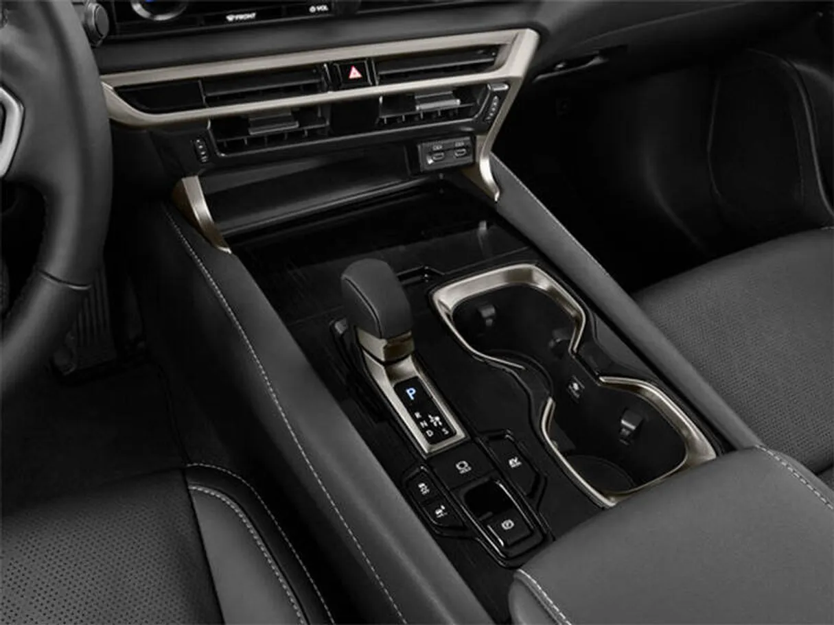 Car image 10