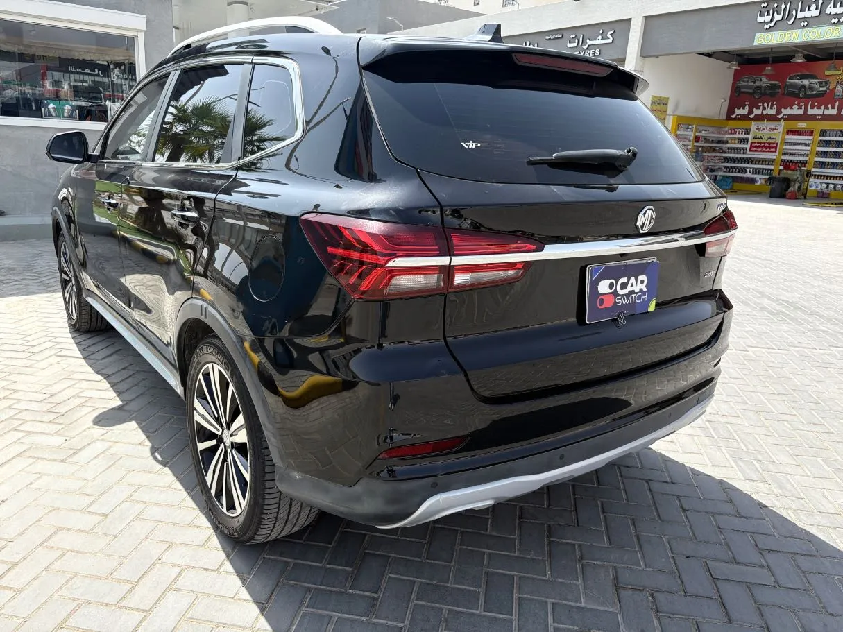 Car image 7