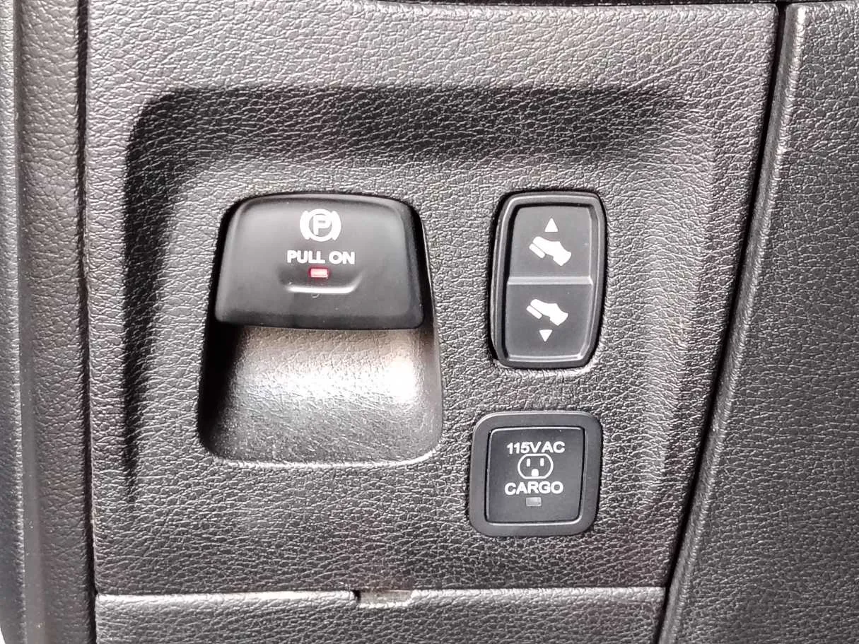 Car image 27