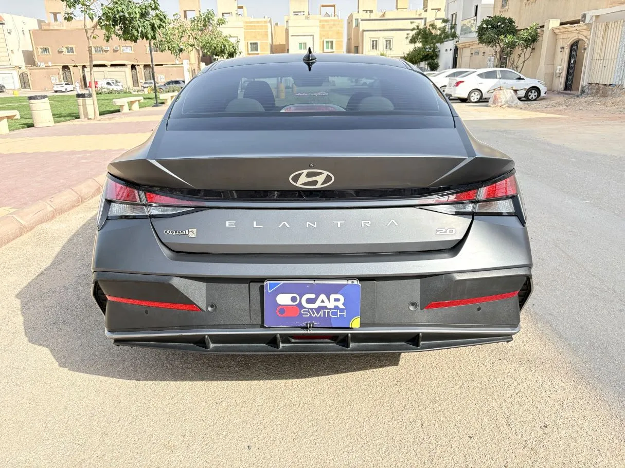 Car image 6