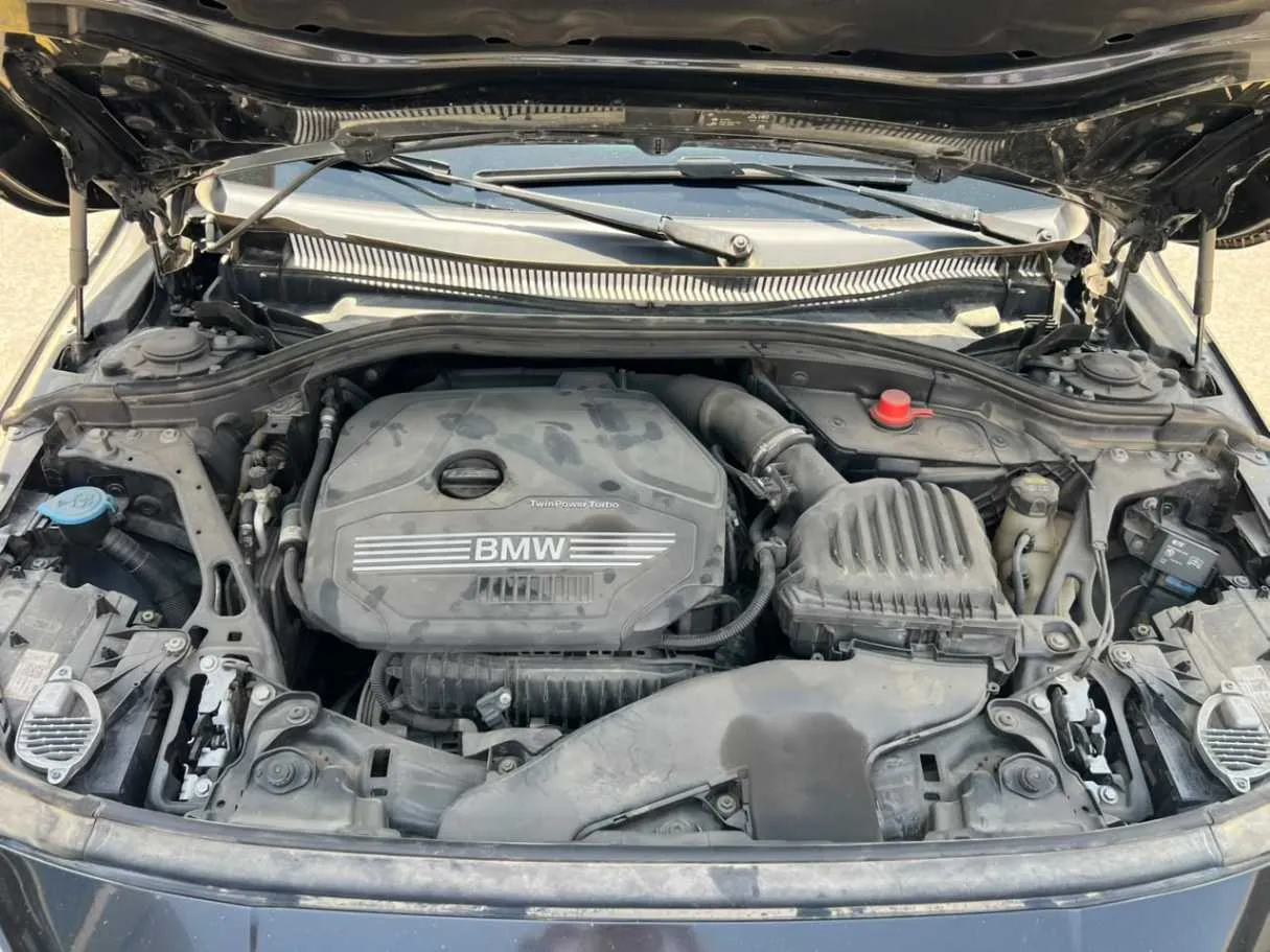 Car image 28