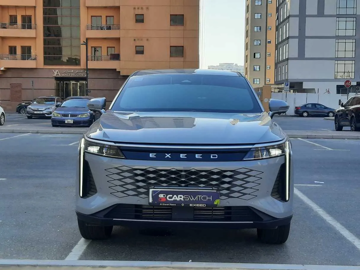 Car image 2