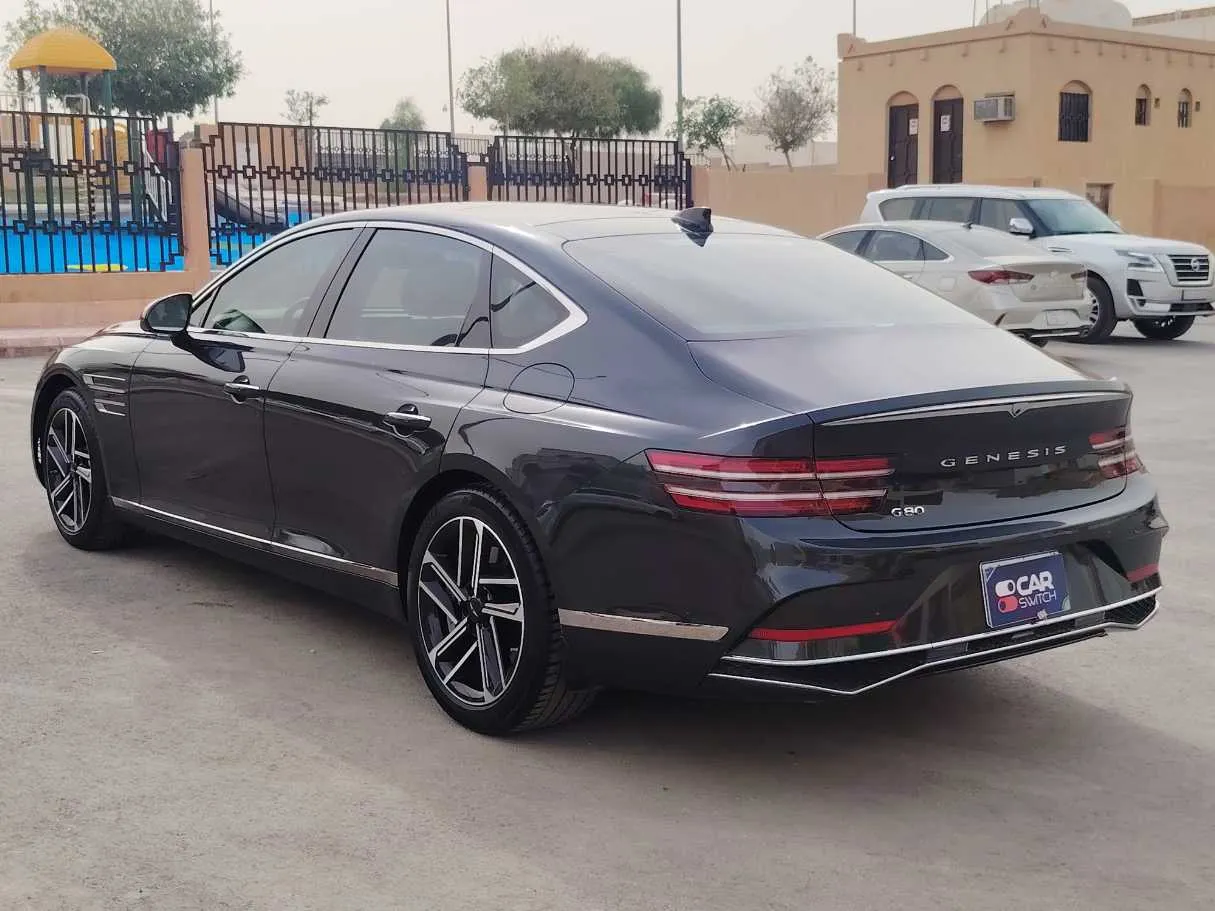 Car image 7