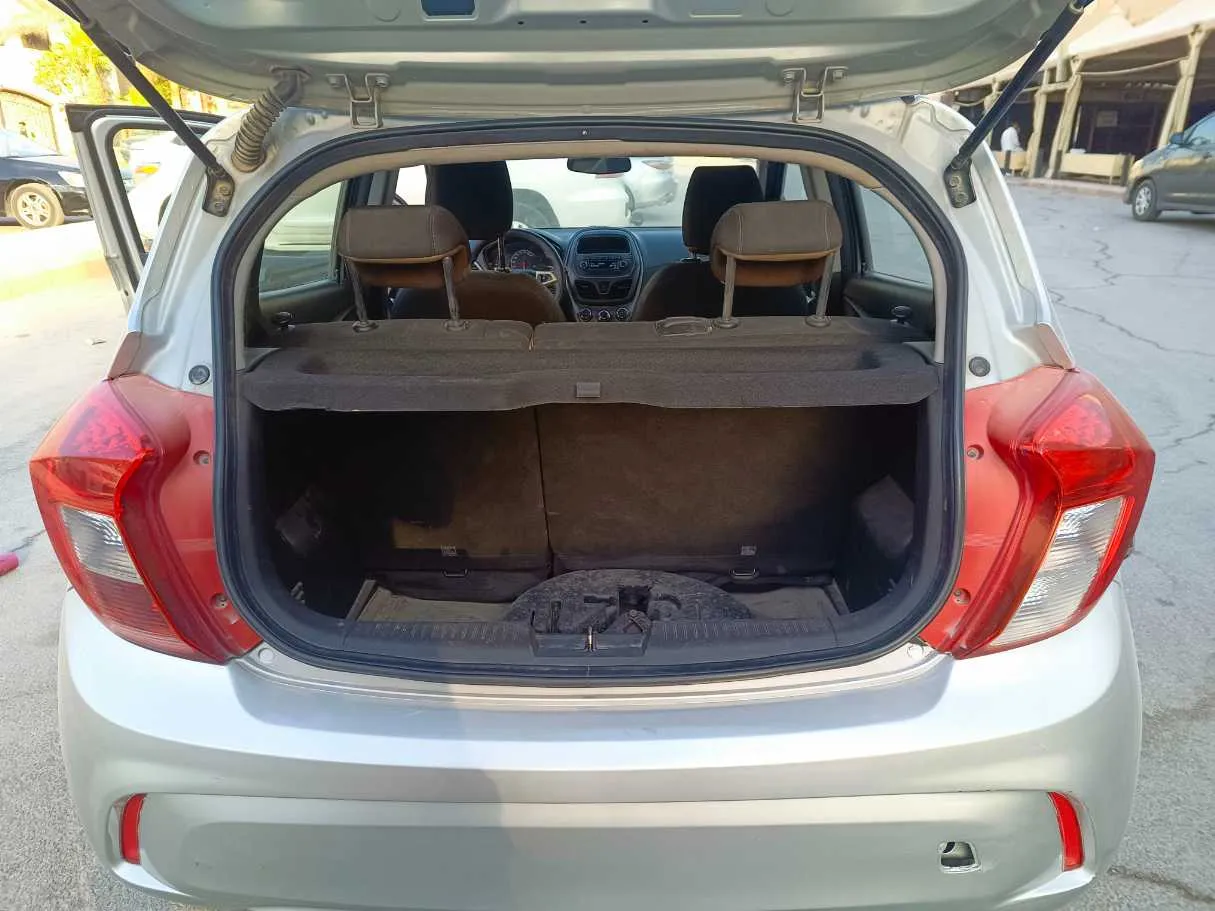 Car image 22