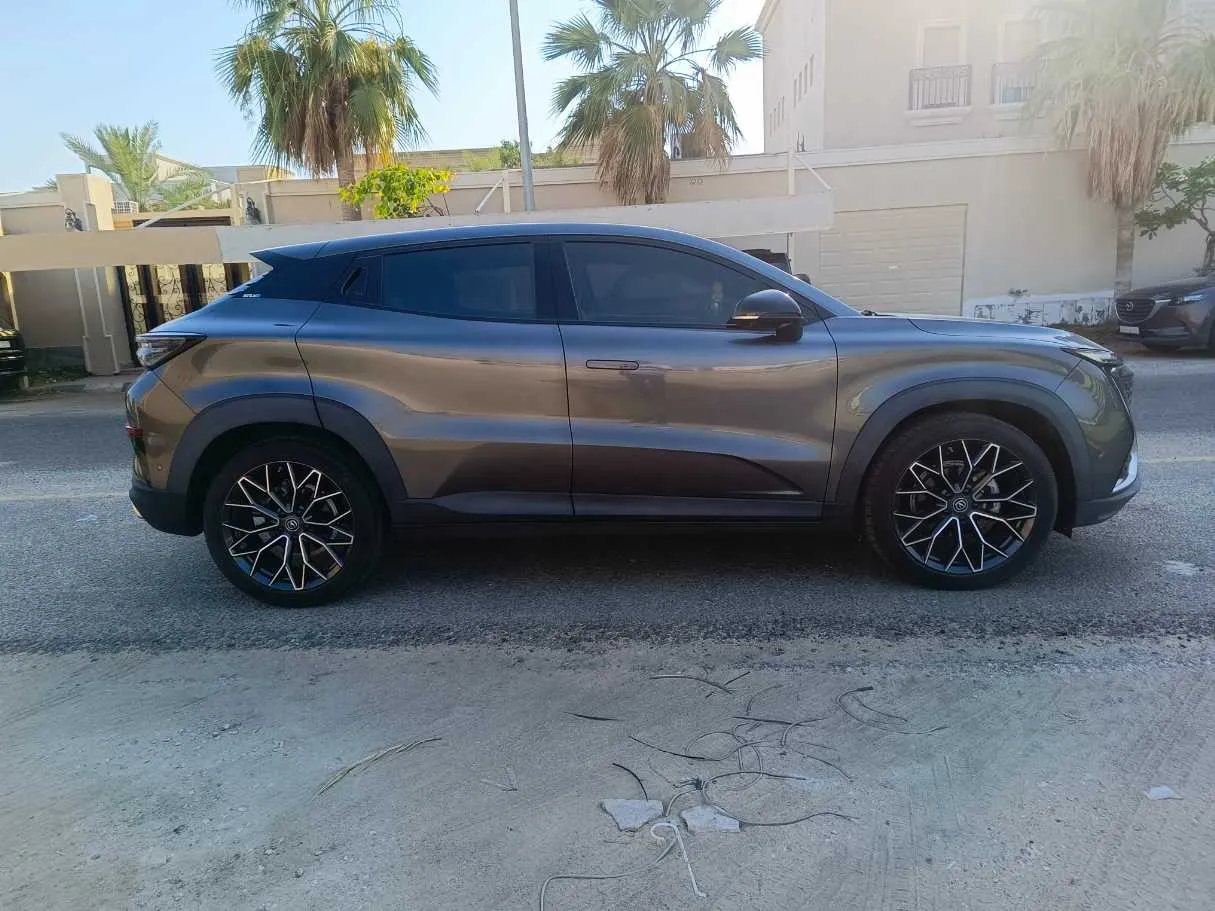 Car image 5