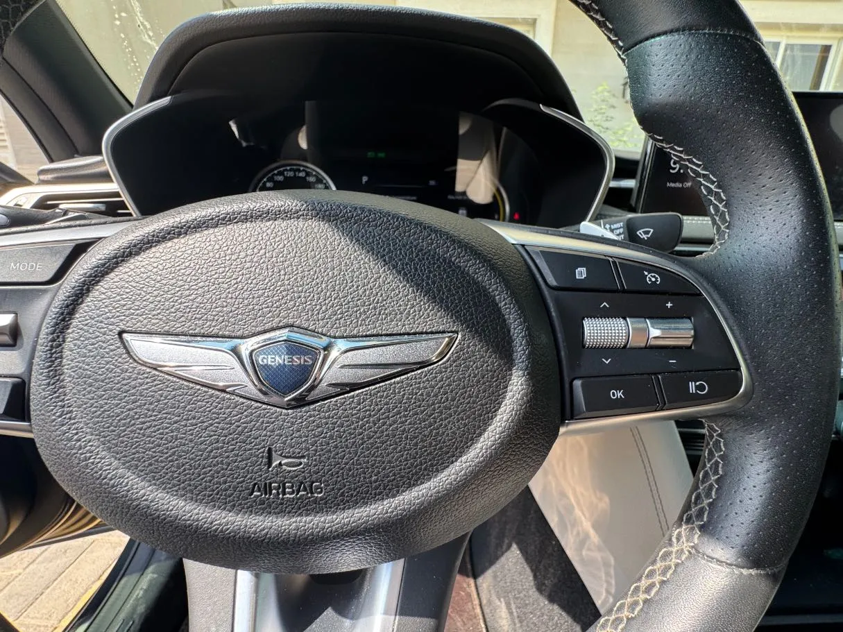 Car image 20