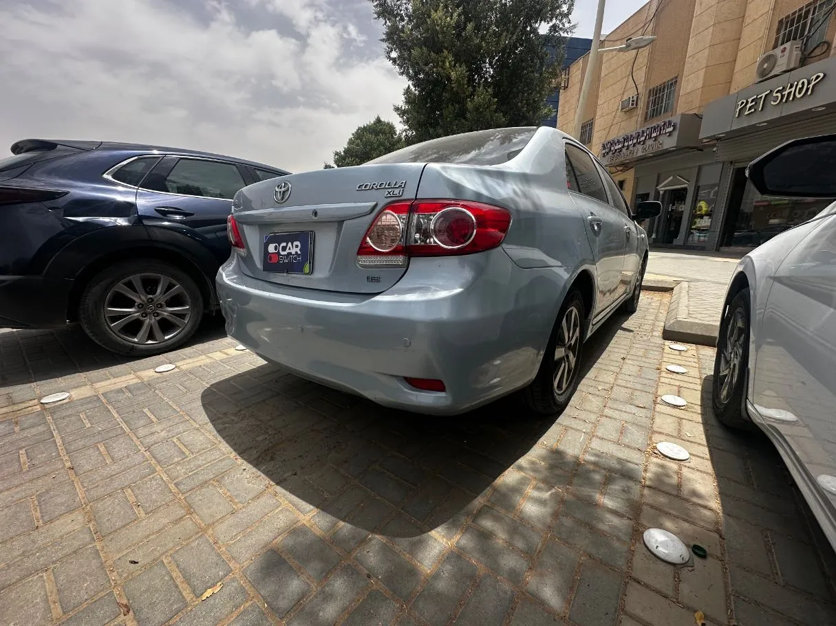Car image 5