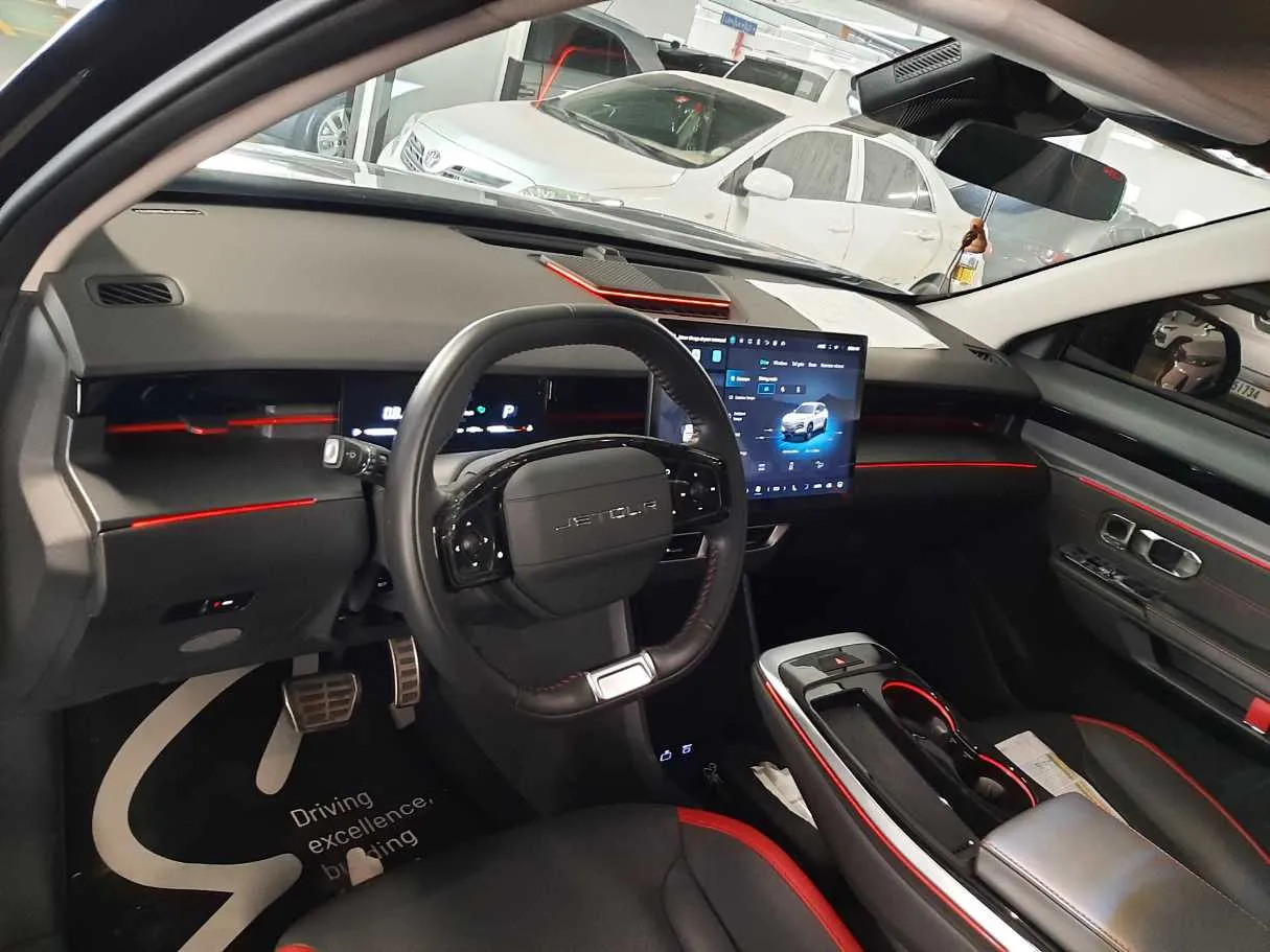 Car image 11