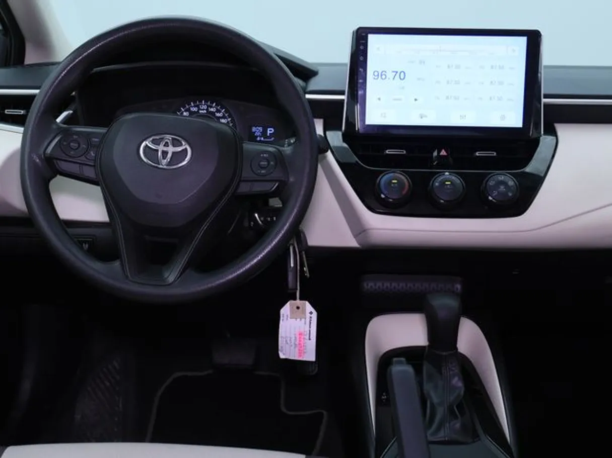 Car image 15