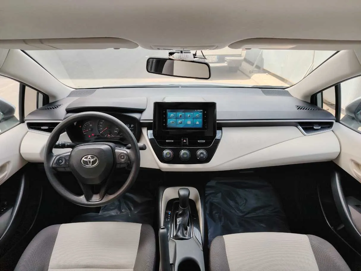 Car image 15