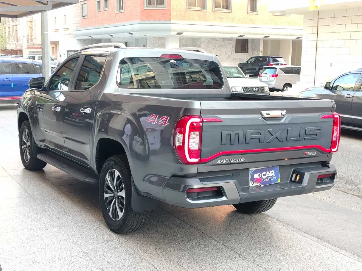 Car image 7