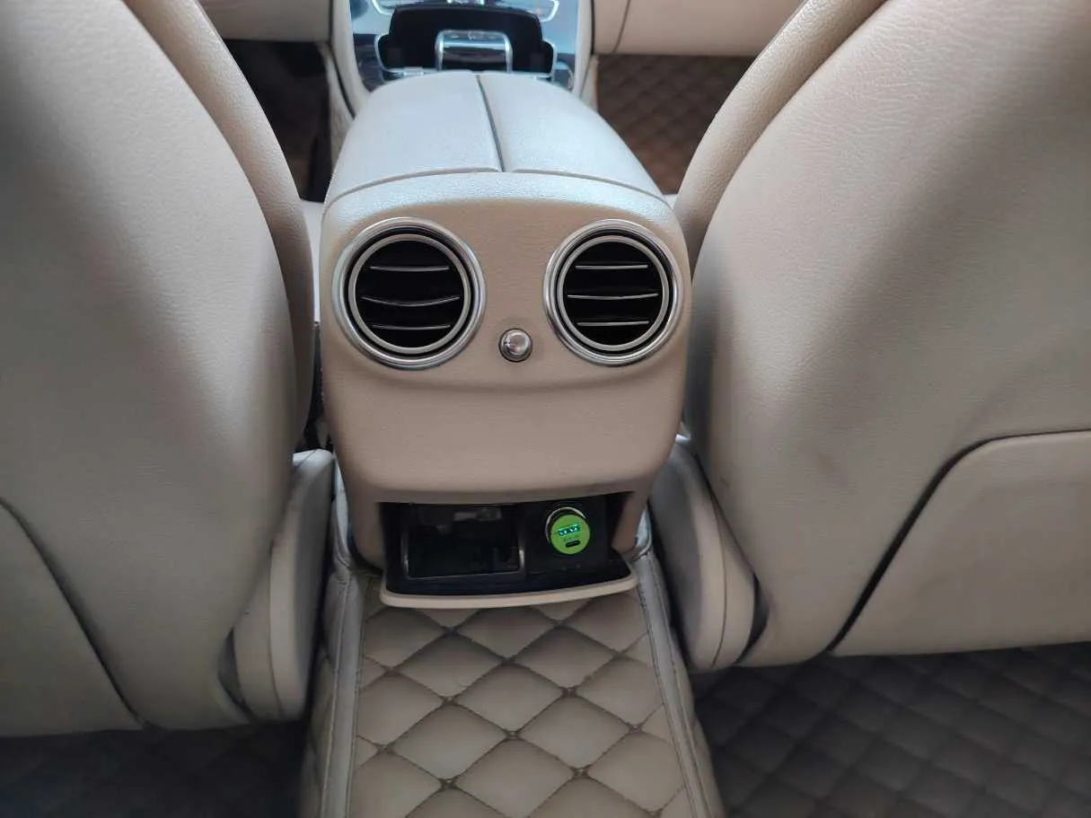 Car image 23
