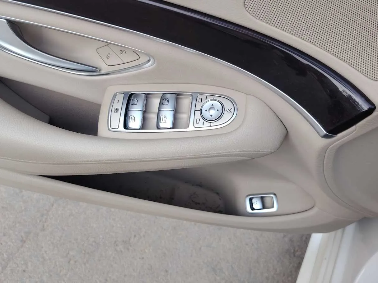 Car image 31