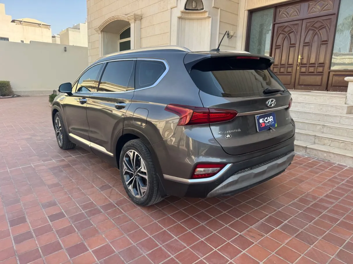 Car image 7