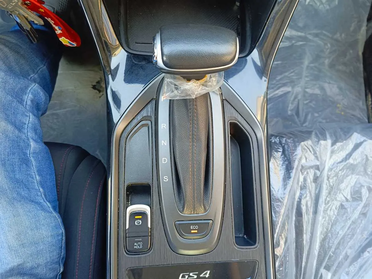 Car image 22