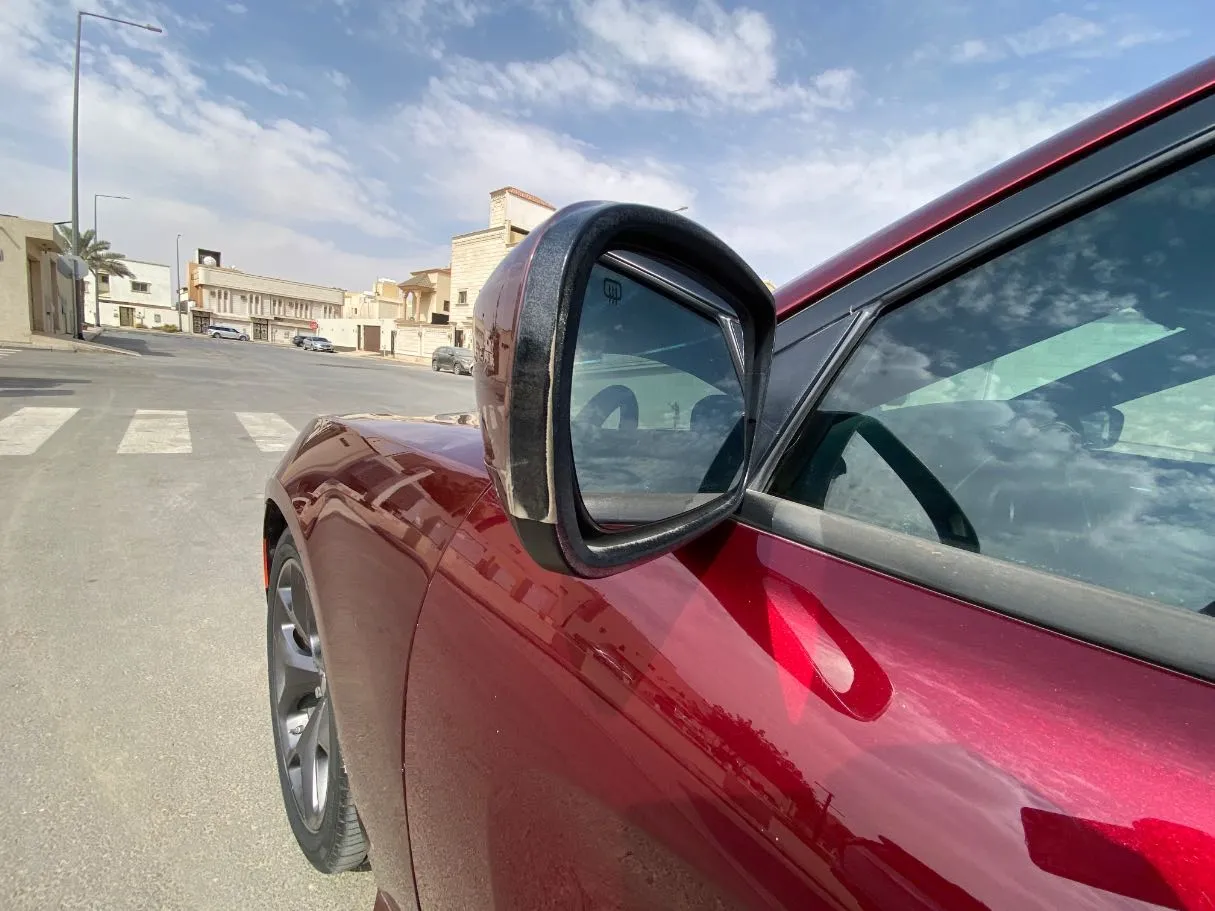 Car image 26