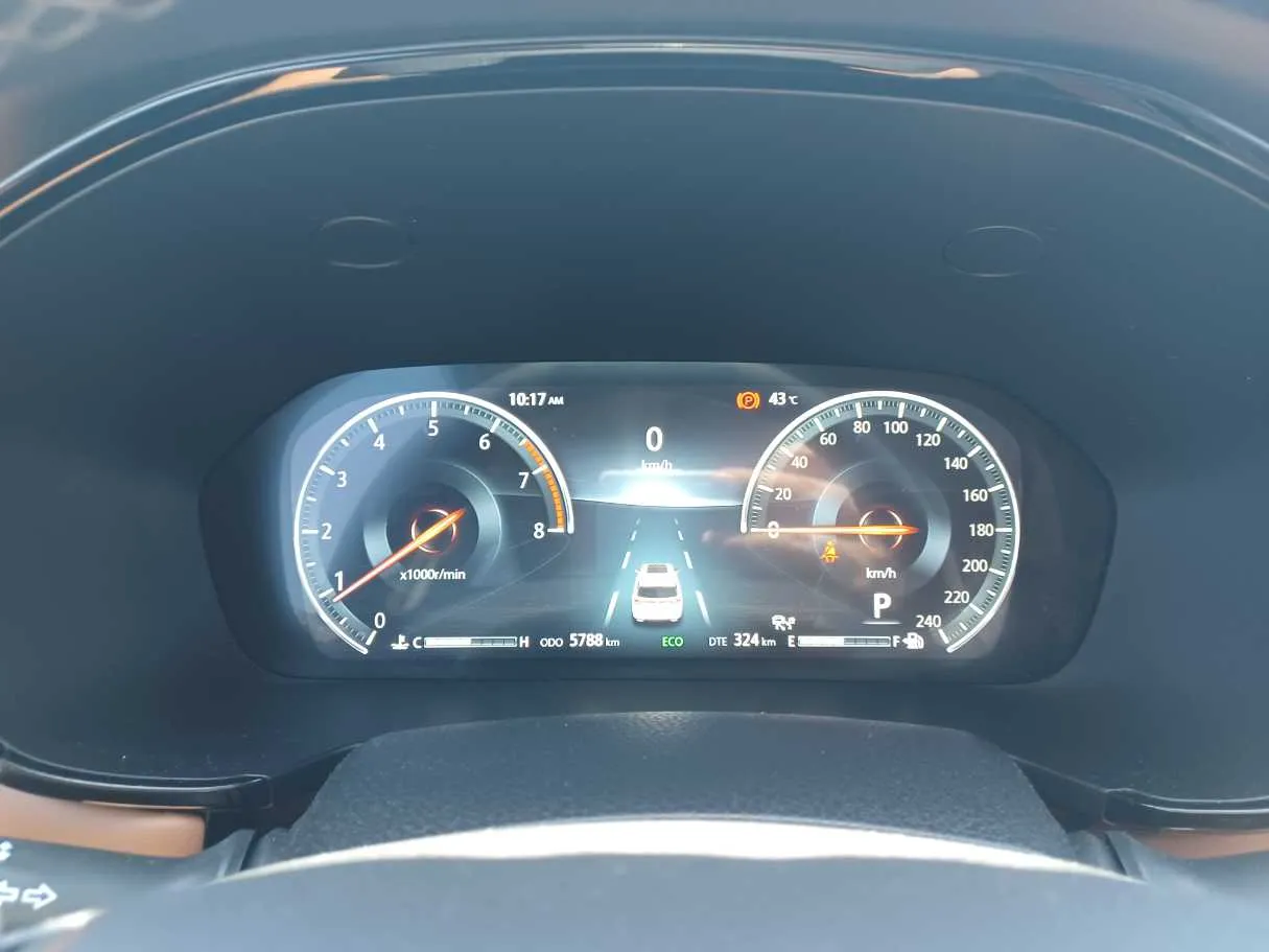 Car image 16