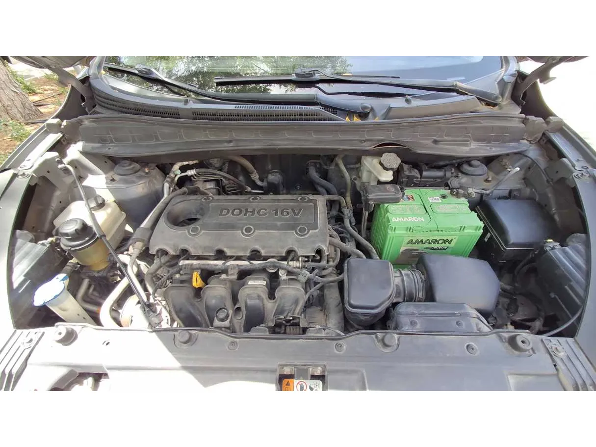 Car image 19