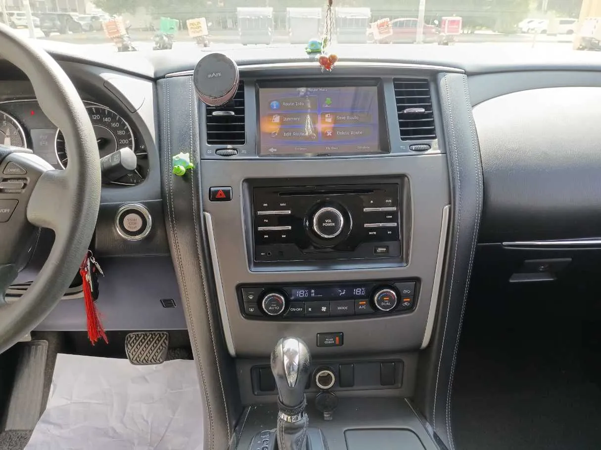Car image 17