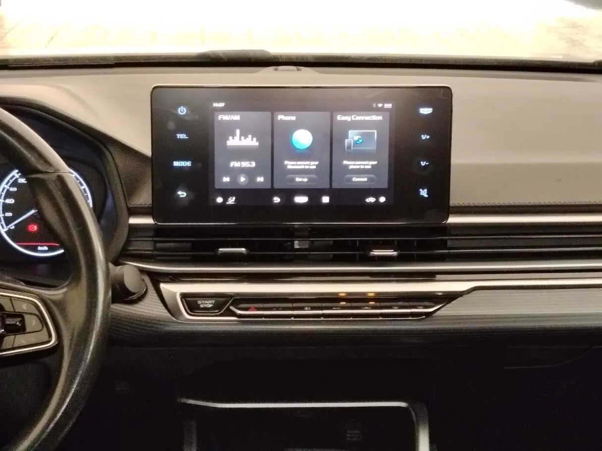 Car image 23