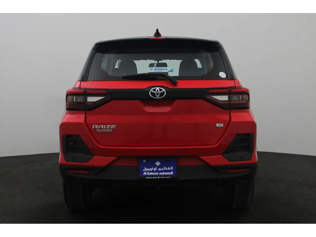 Car image 12
