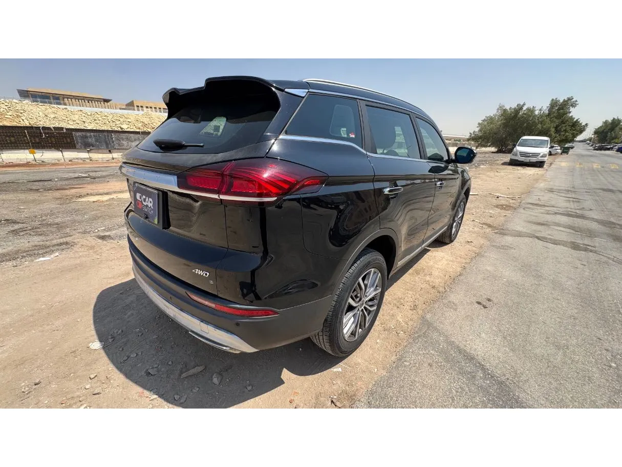 Car image 5