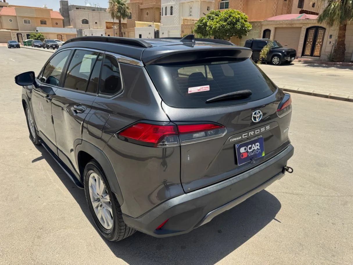 Car image 7