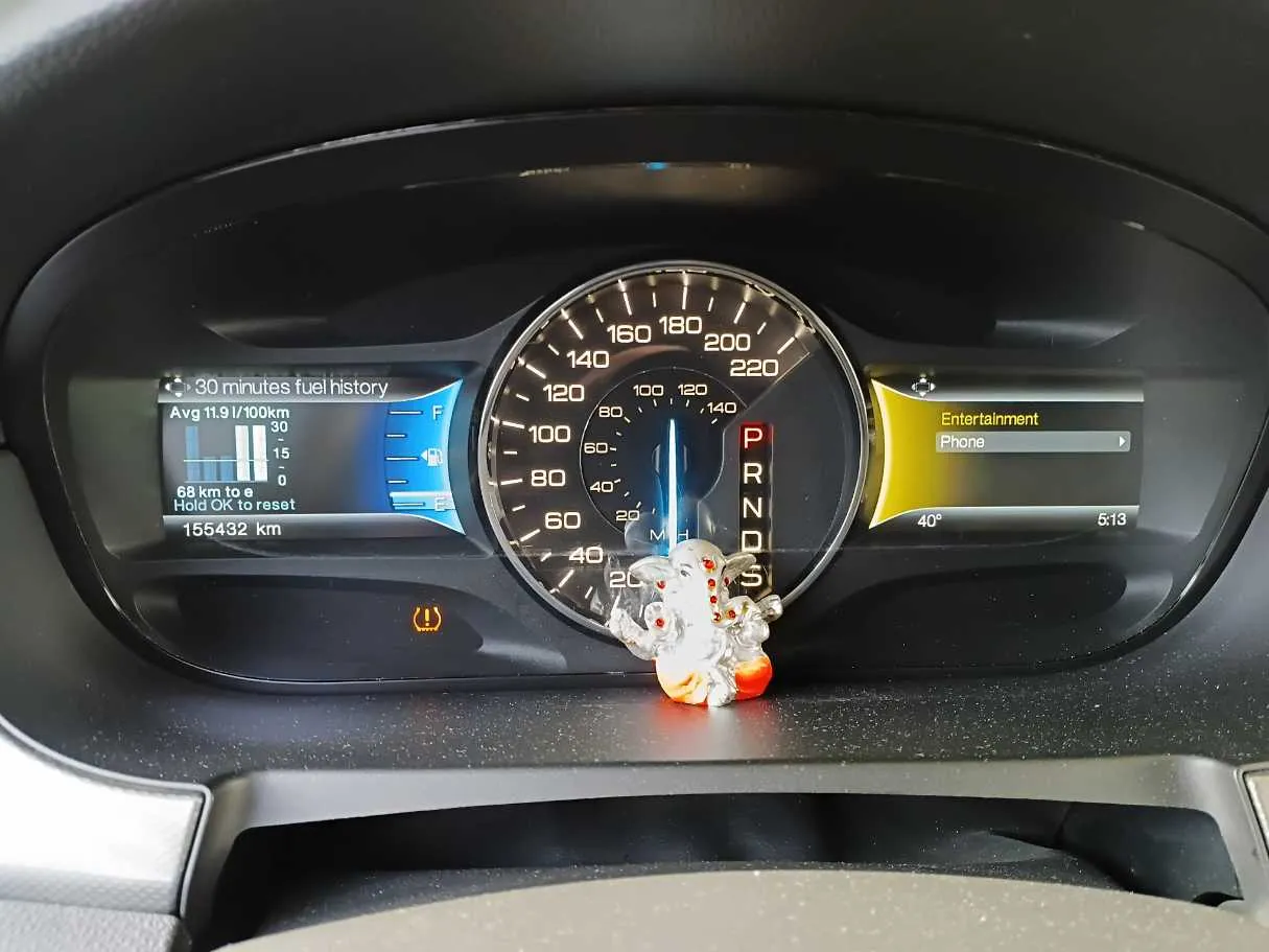 Car image 18