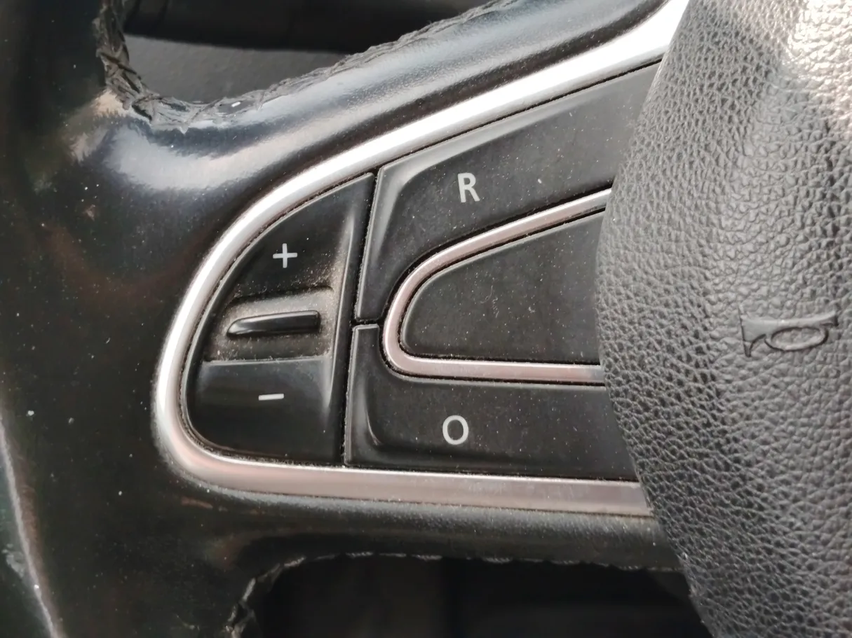 Car image 35