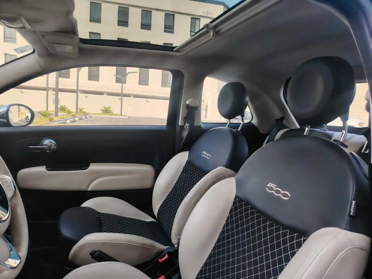 Car image 13