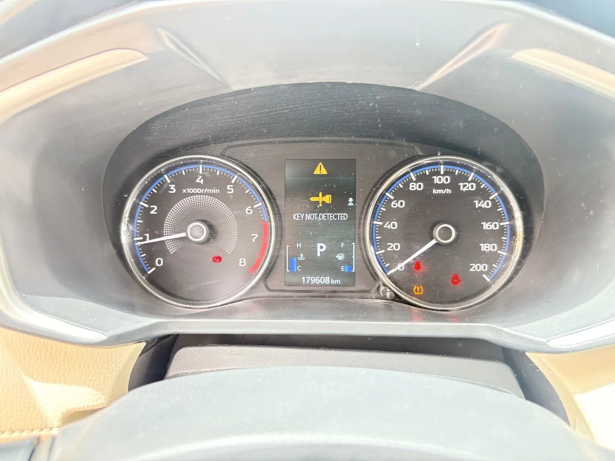 Car image 23
