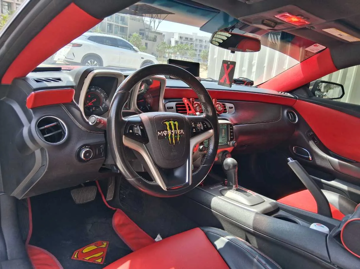 Car image 11