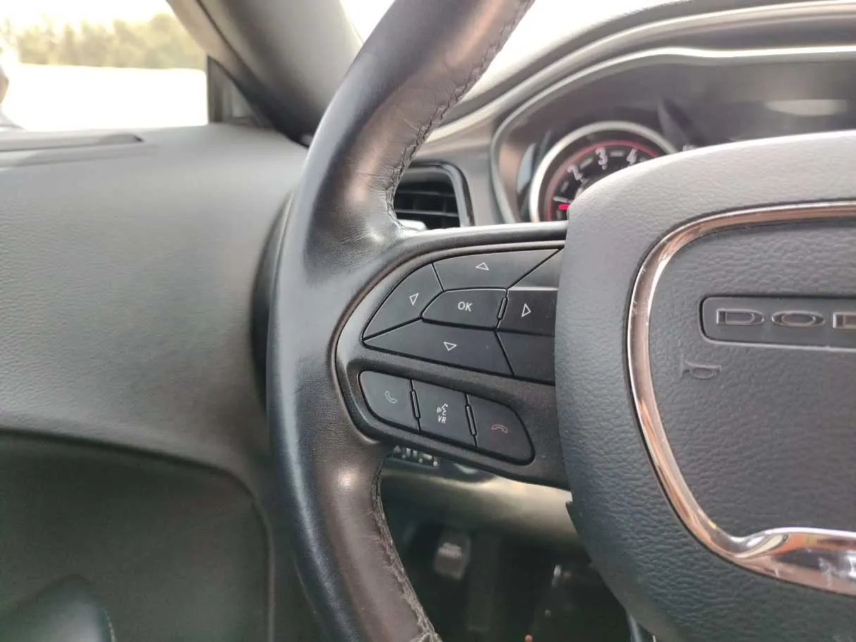 Car image 38