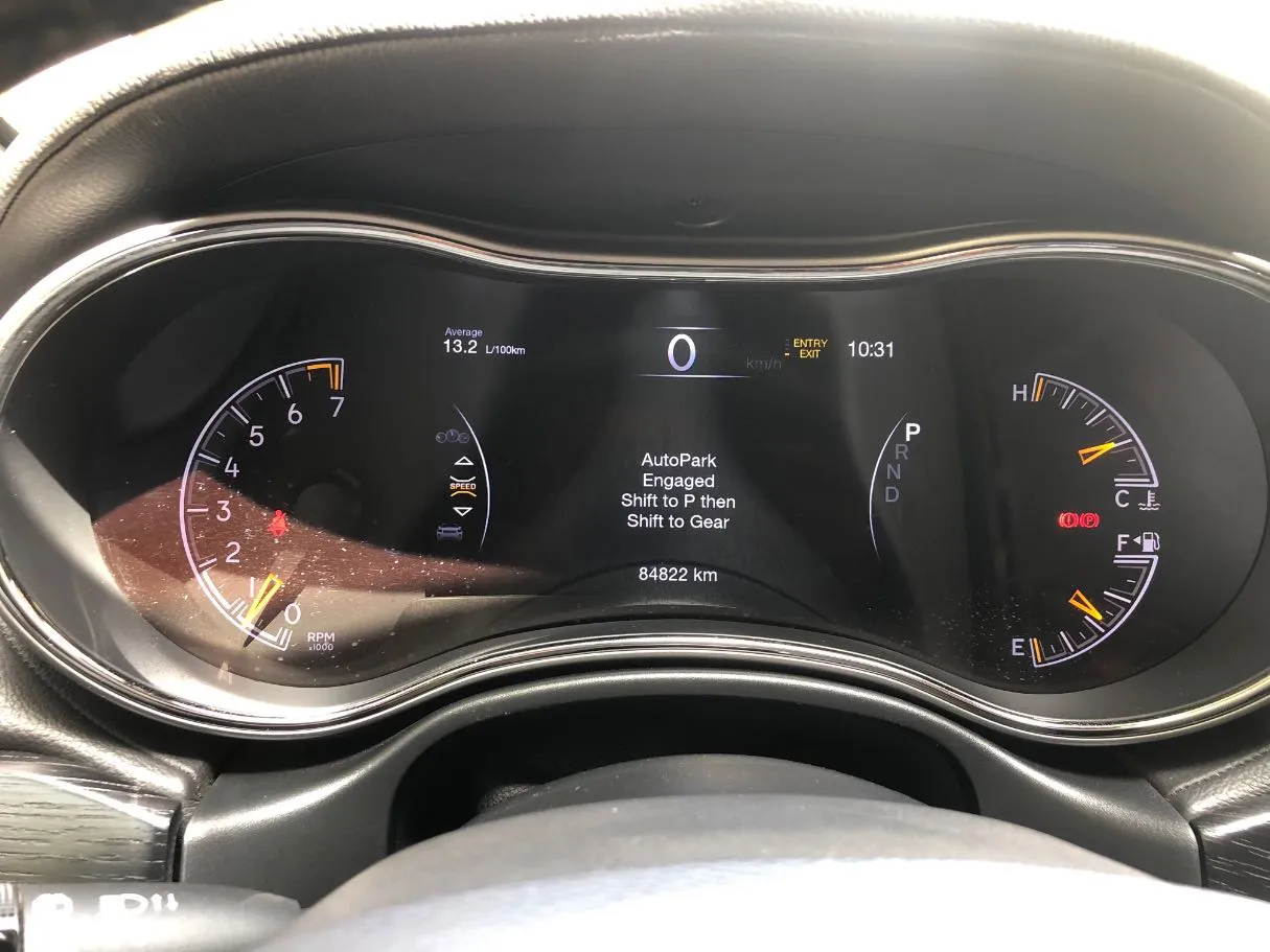 Car image 18