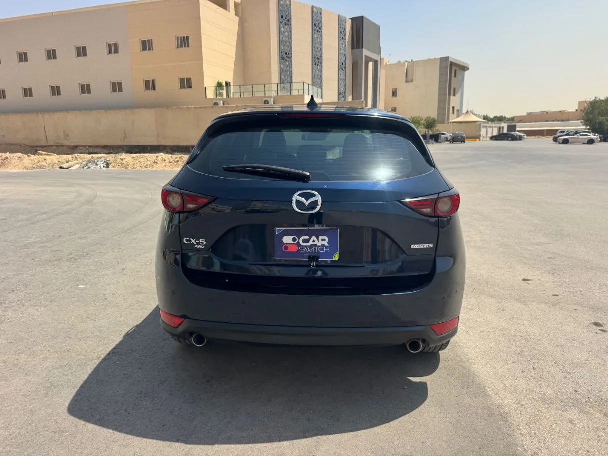 Car image 6