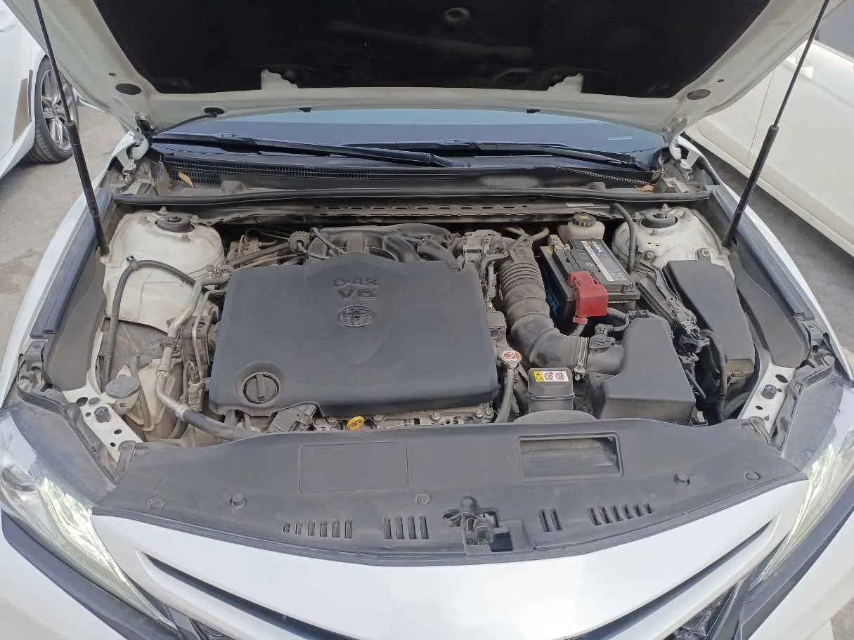 Car image 21