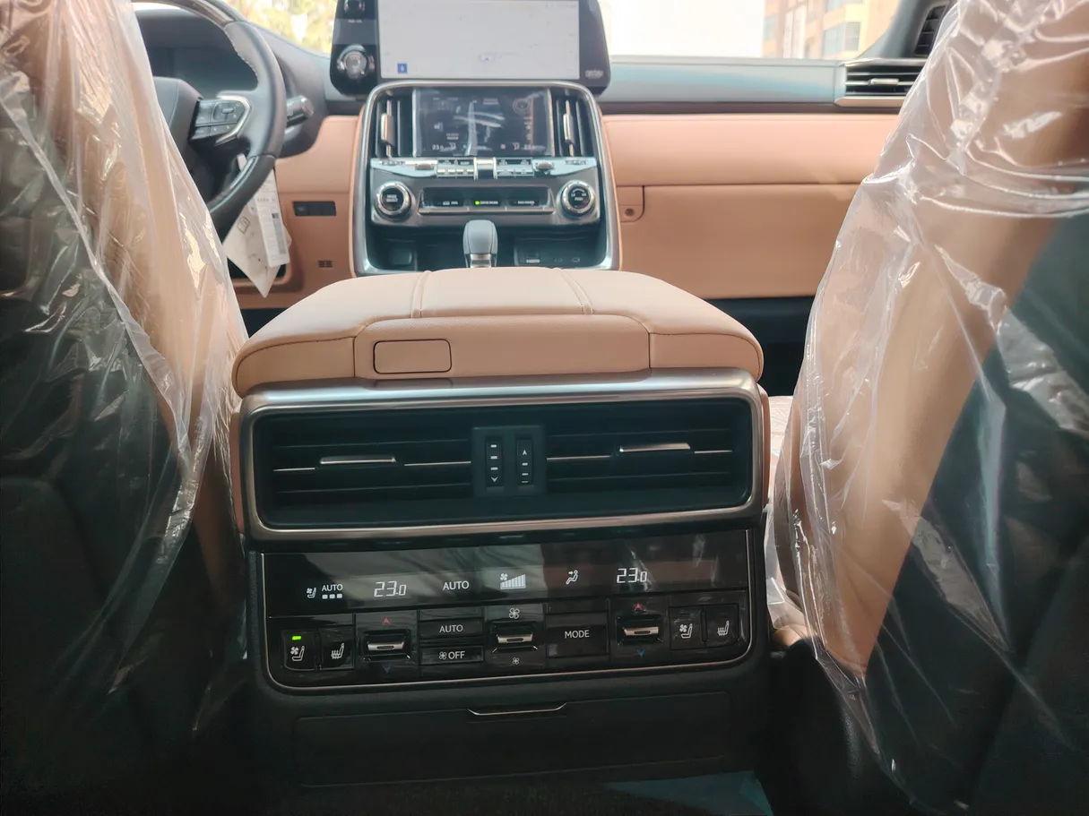 Car image 28