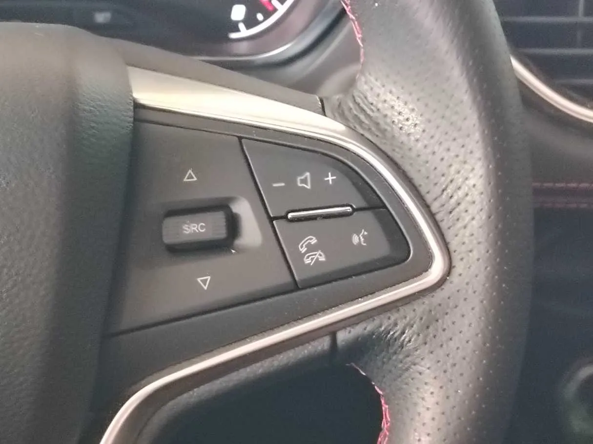 Car image 26