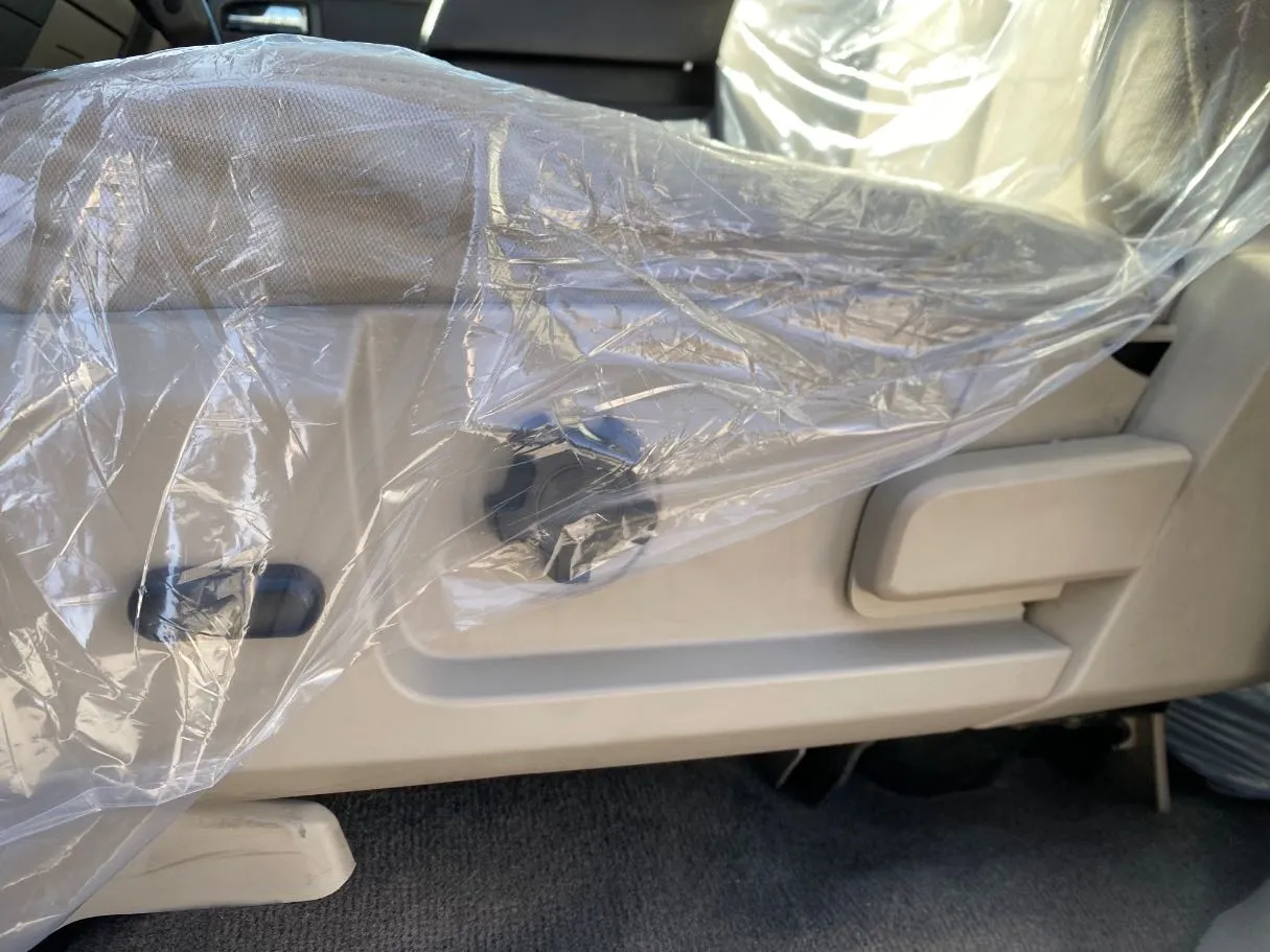 Car image 23