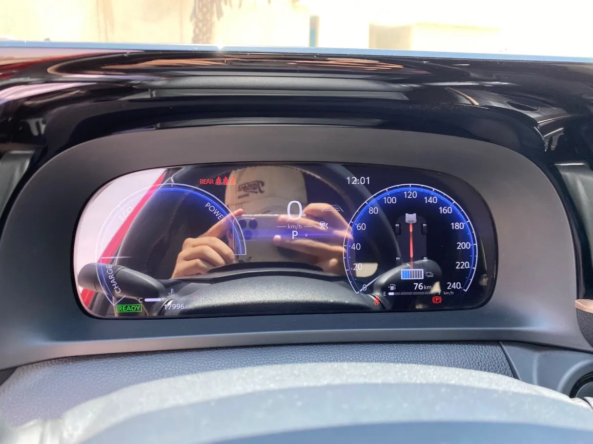Car image 19