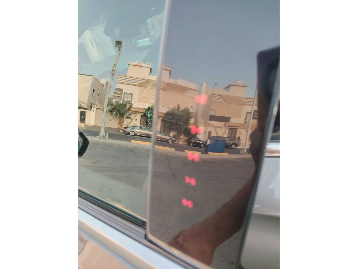 Car image 37