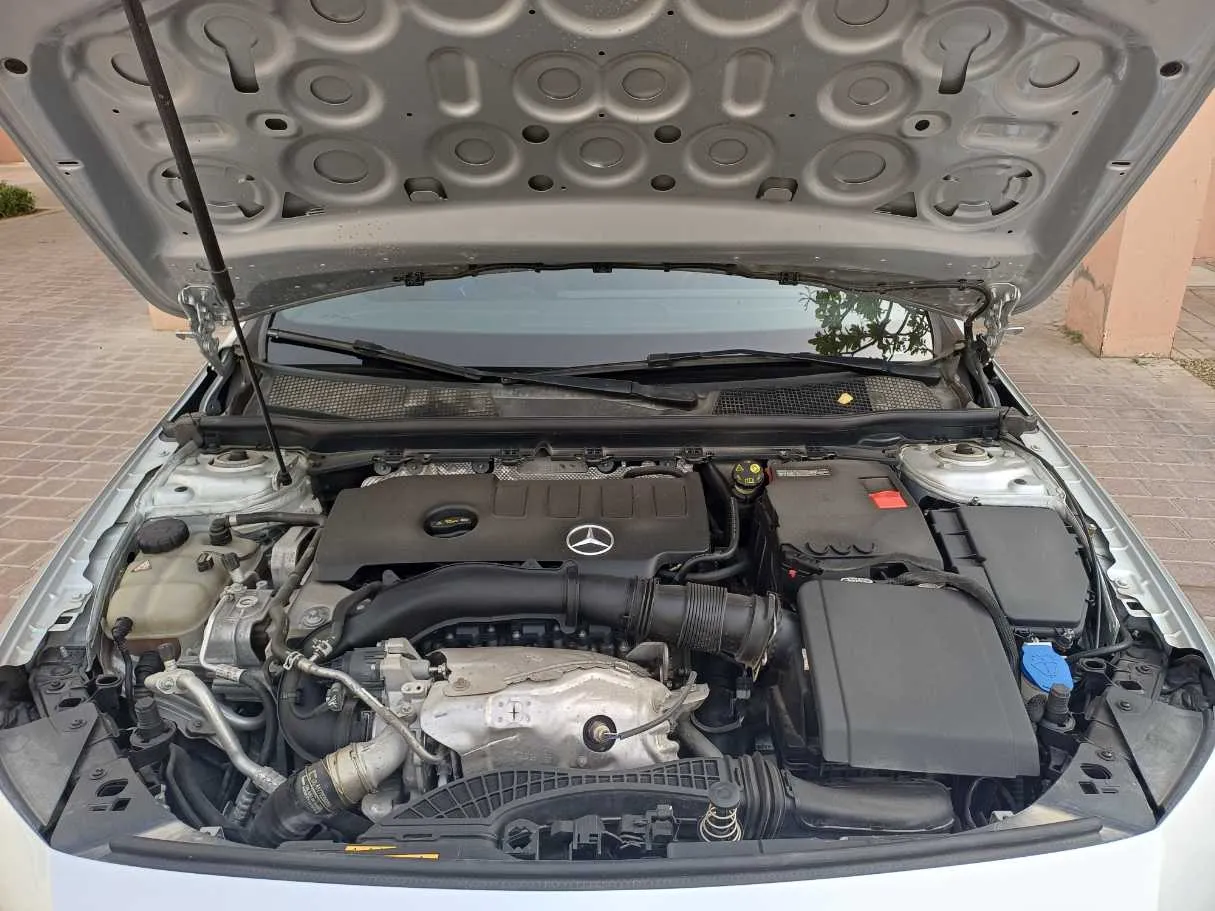 Car image 24