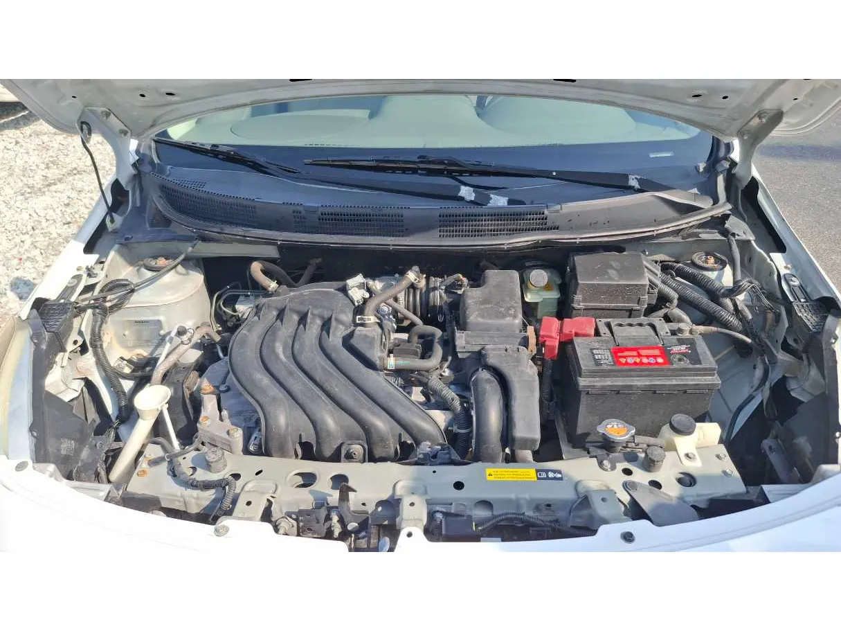 Car image 20