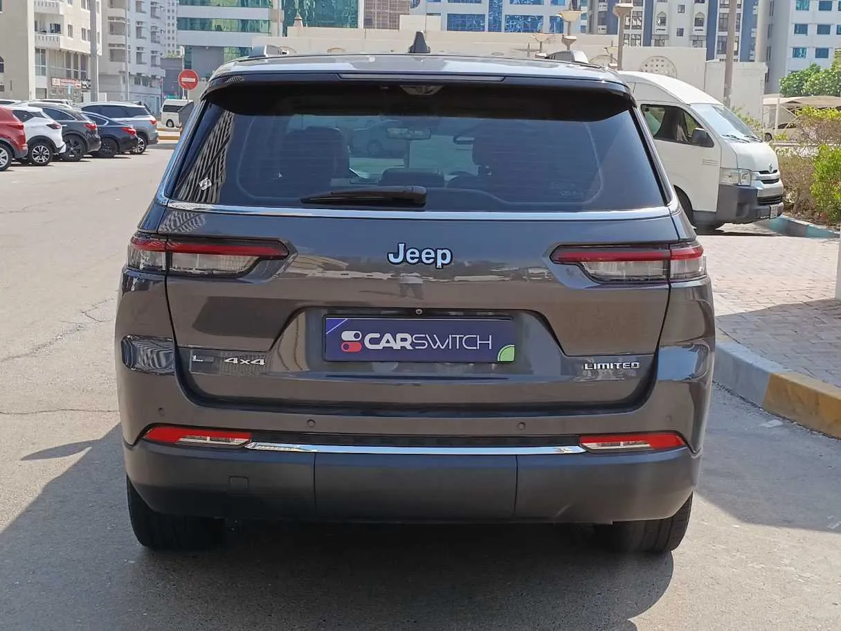Car image 6